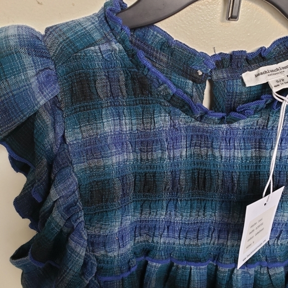 Beach lunch lounge Lori check flutter sleeve top. Women's Small. - Picture 3 of 8